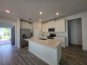 2246 NW 89th Wy in Gainesville, FL - Building Photo - Building Photo