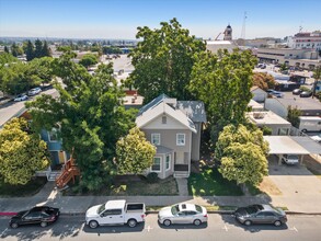 2020 F St in Bakersfield, CA - Building Photo - Building Photo