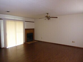 4008 NW Ozmun Ave in Lawton, OK - Foto de edificio - Building Photo