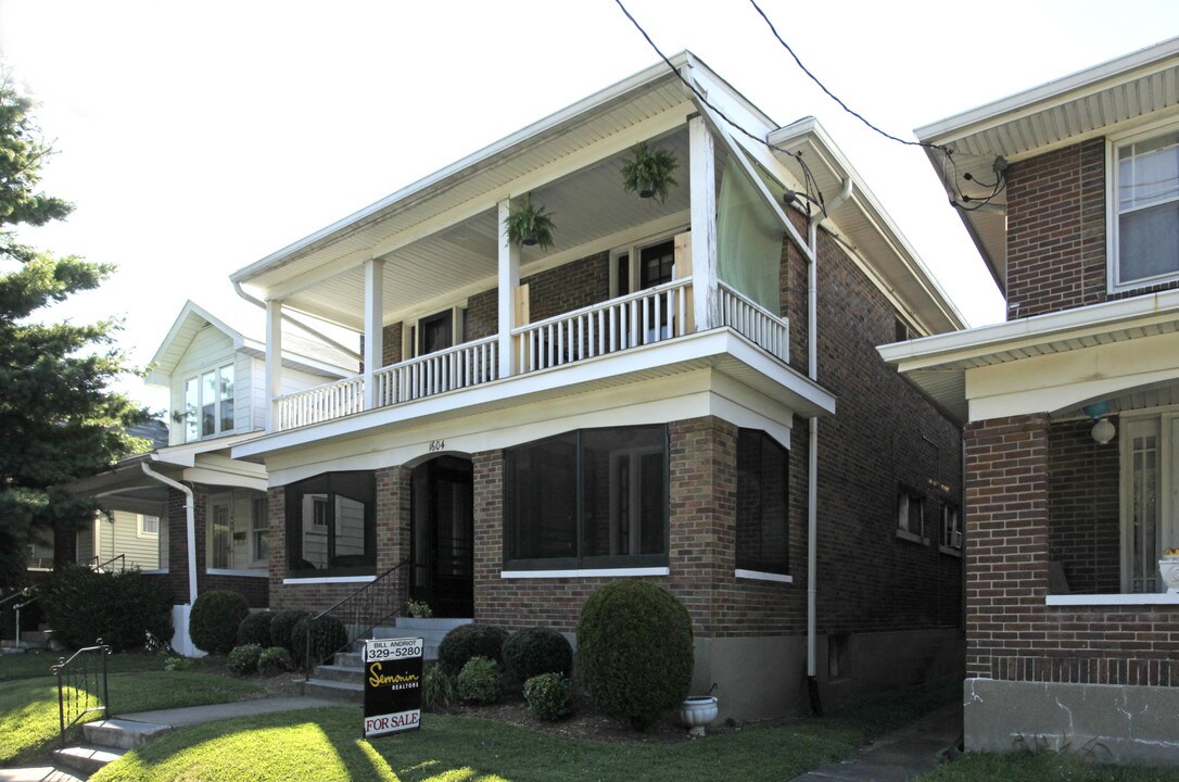 1604 Stevens Ave in Louisville, KY - Foto de edificio