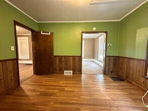 482 Capital Ave NE in Battle Creek, MI - Building Photo - Building Photo
