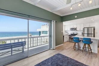 3105 Ocean Dr in Manhattan Beach, CA - Building Photo - Building Photo