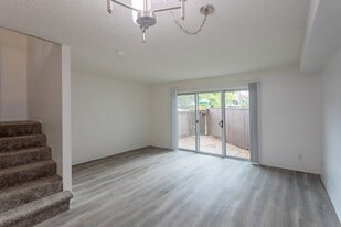 Foxdale in San Jose, CA - Building Photo