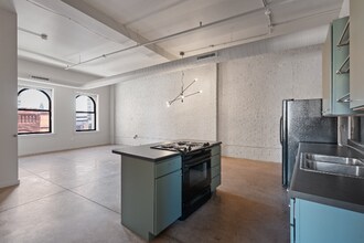 1006 Olive St in St. Louis, MO - Foto de edificio - Building Photo