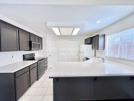 6535 N Vista Ave in Fresno, CA - Building Photo