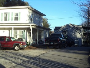 Torringford Apartments in Winsted, CT - Foto de edificio - Building Photo