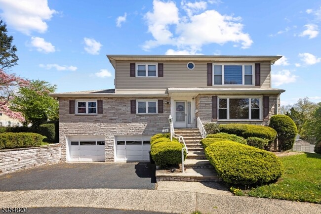 property at 26 Pilgrim Ct