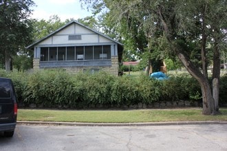 Dreiling Arms Apartments in Junction City, KS - Foto de edificio - Building Photo