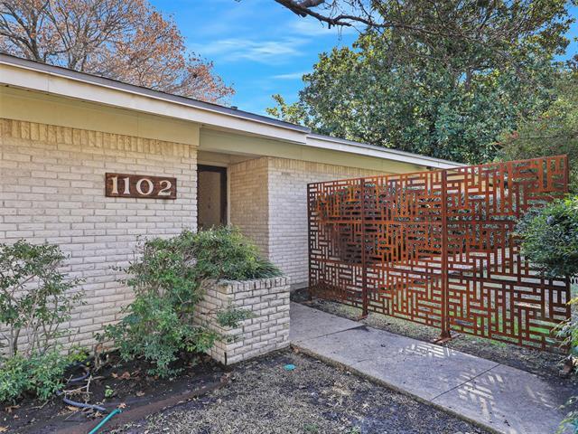 1102 N Graves St in McKinney, TX - Foto de edificio