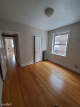 7381 N Damen Ave in Chicago, IL - Building Photo - Building Photo