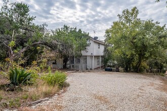 7058 Comanche Trail in Austin, TX - Building Photo - Building Photo