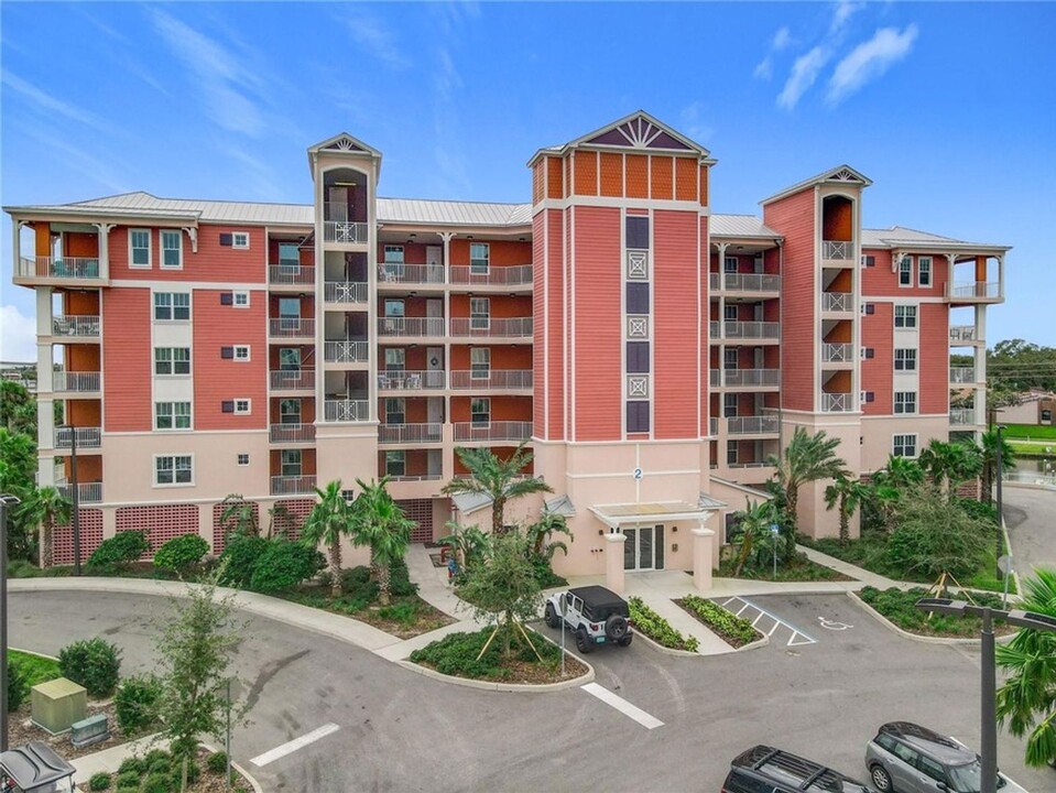 6 Riverwalk Drive in New Smyrna Beach, FL - Building Photo