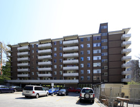 Park Vista Apartments in Toronto, ON - Building Photo - Building Photo