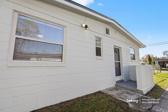 4813 Post St in Jacksonville, FL - Foto de edificio - Building Photo