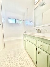 10707 Landale St in North Hollywood, CA - Building Photo - Building Photo