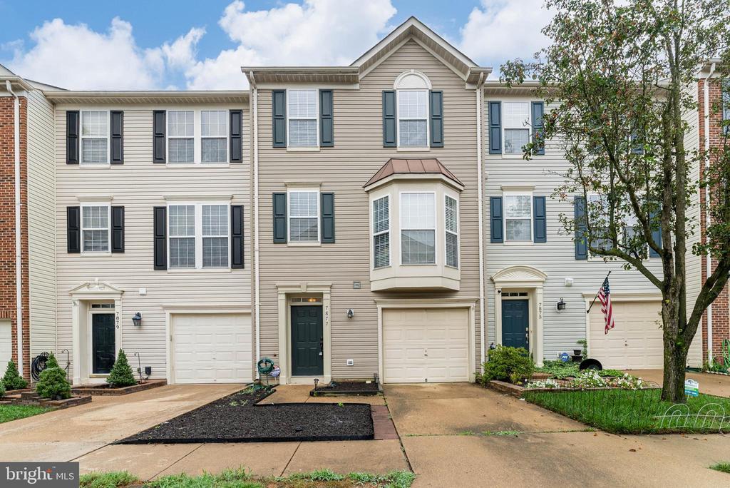 7877 Dogue Indian Cir in Lorton, VA - Building Photo