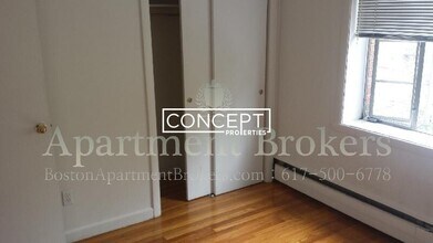50 Evergreen St, Unit 31 in Boston, MA - Building Photo - Building Photo