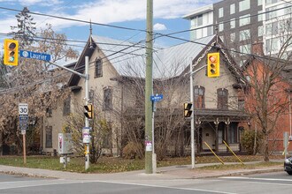 Laurier Apartments in Ottawa, ON - Building Photo - Building Photo