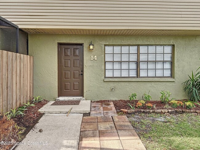 property at 516 S Plumosa St