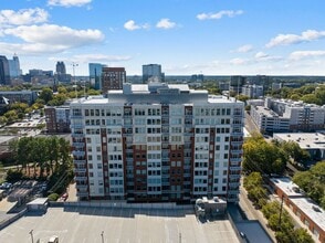 400 W North St in Raleigh, NC - Building Photo - Building Photo