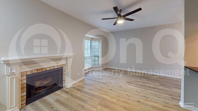 7025 Hemlock Ave in Dallas, TX - Building Photo - Building Photo