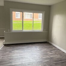 6 Reading Crescent in Saint John, NB - Building Photo - Building Photo