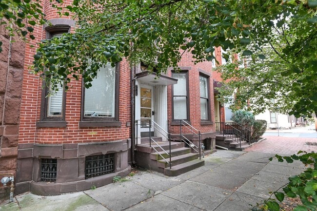property at 803 N 2nd St