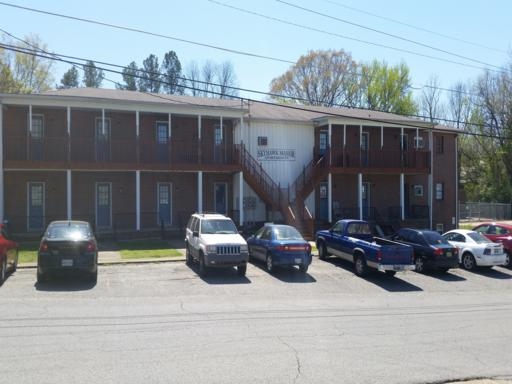 Skyhawk Manor Apartments in Martin, TN - Foto de edificio