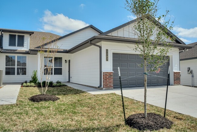 property at 1115 Trellis Pass