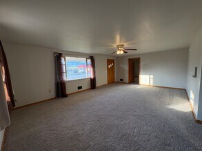 1722 Washington Blvd in Belpre, OH - Building Photo - Building Photo