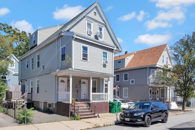 9-11 Winter Hill Rd in Medford, MA - Building Photo - Building Photo