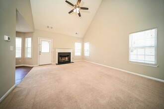 1916 Gates Ferry Way in Mcdonough, GA - Foto de edificio - Building Photo