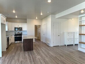 3147 N 3450 W in Plain City, UT - Building Photo - Building Photo