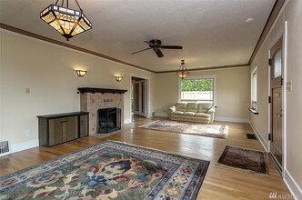 2500 Dean Ave in Bellingham, WA - Building Photo - Building Photo