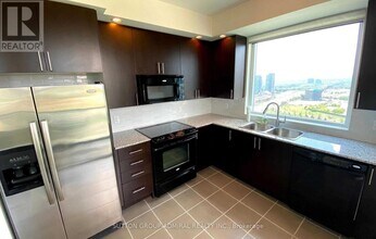 181 Wynford Dr in Toronto, ON - Building Photo - Building Photo