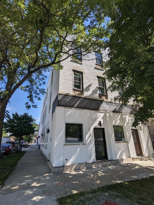 449 N Elizabeth St, Unit 2N