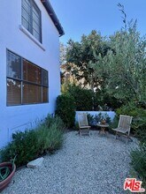 2439 W Silver Lake Dr in Los Angeles, CA - Building Photo - Building Photo