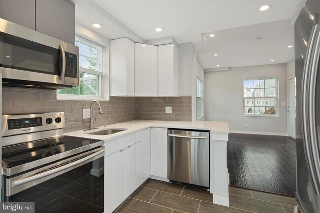 property at 17 S 44th St