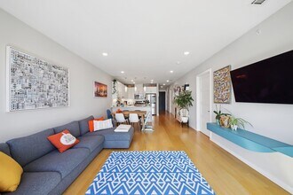 306 New York Ave in Union City, NJ - Building Photo - Building Photo