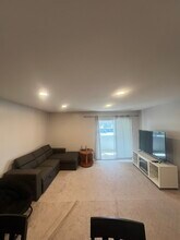 3344 Sandy Way in South Lake Tahoe, CA - Foto de edificio - Building Photo