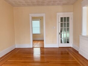 93 Eldridge St, Unit 2 in Cranston, RI - Building Photo - Building Photo