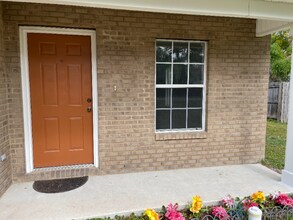 1000 Smithfield St in Jacksonville, FL - Building Photo - Building Photo