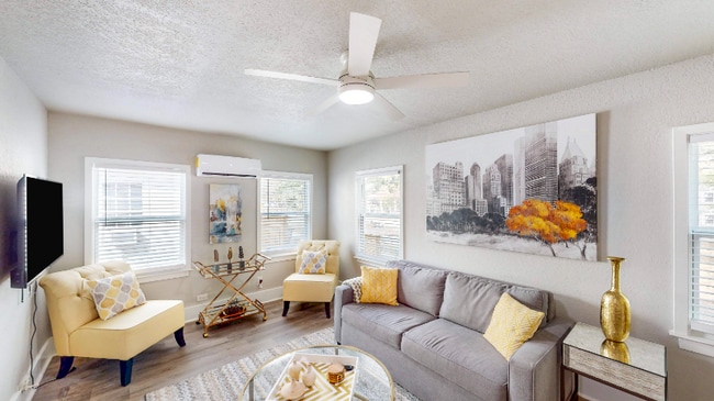 128 Claremont Ave in San Antonio, TX - Building Photo - Building Photo