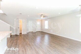 11307 Margarets Landing Pl. in Jacksonville, FL - Foto de edificio - Building Photo