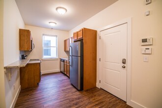 411 N 34th St in Philadelphia, PA - Building Photo - Building Photo