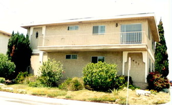 1923 Vanderbilt Ln Apartments