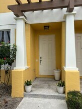 590 Amador Ln in West Palm Beach, FL - Building Photo - Building Photo