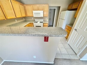 6401 Hillside Brook Ave in Las Vegas, NV - Building Photo - Building Photo