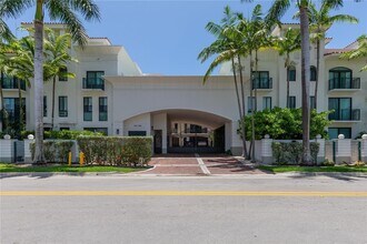 1150 98th St, Unit 10 in Bay Harbor Islands, FL - Foto de edificio - Building Photo