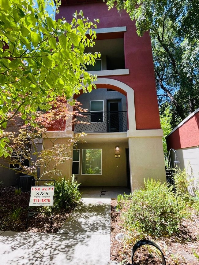 785 Carbon Ct in West Sacramento, CA - Building Photo - Building Photo